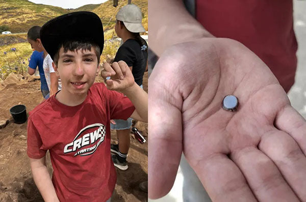 Sixth-Grader Finds 1,500-Year-Old 'Nicolo' Gem at Ancient Galilee Dig Site