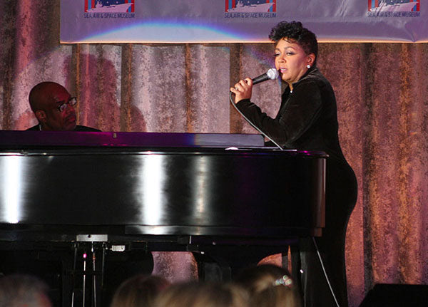 Music Friday: Anita Baker Sings of a Jewel-Like Love in 1988’s ‘Priceless’