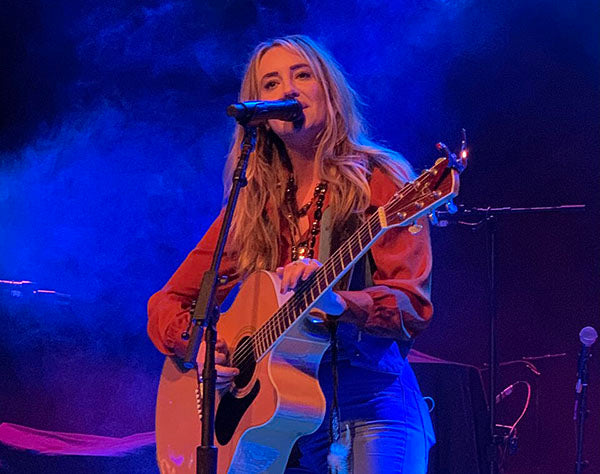 Music Friday: Lainey Wilson Eyes a Diamond and a ‘Duck’ in ‘Counting Chickens’