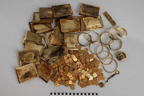 Hikers Discover Hidden Trove of Gold Coins and Jewelry in Czech Republic