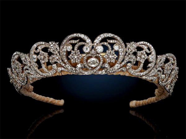 Princess Diana’s Wedding Tiara to Headline Special Exhibition at Sotheby’s London
