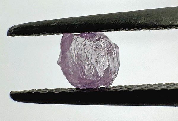 Rare Purple Diamond Unearthed at Diavik as Mine Nears 2026 Closure