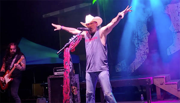 Music Friday: Jason Michael Carroll Pops the Question With 1/2-Carat Diamond