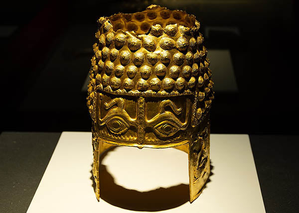 Thieves Blow Up Dutch Museum Door to Steal 2,500-Year-Old Golden Helmet