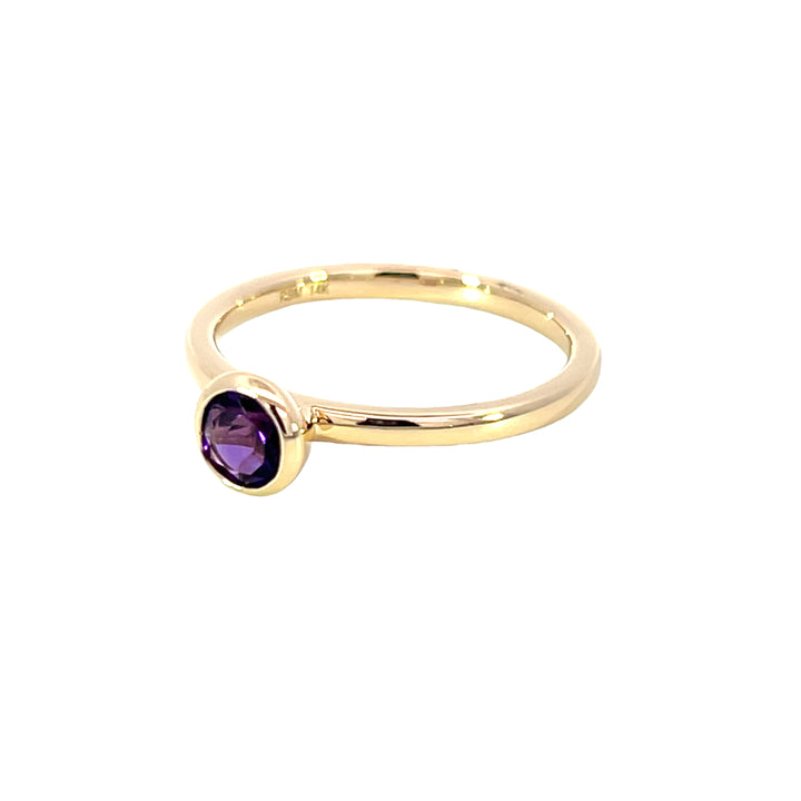 14k Yellow Gold Round Amethyst Solitaire Ring