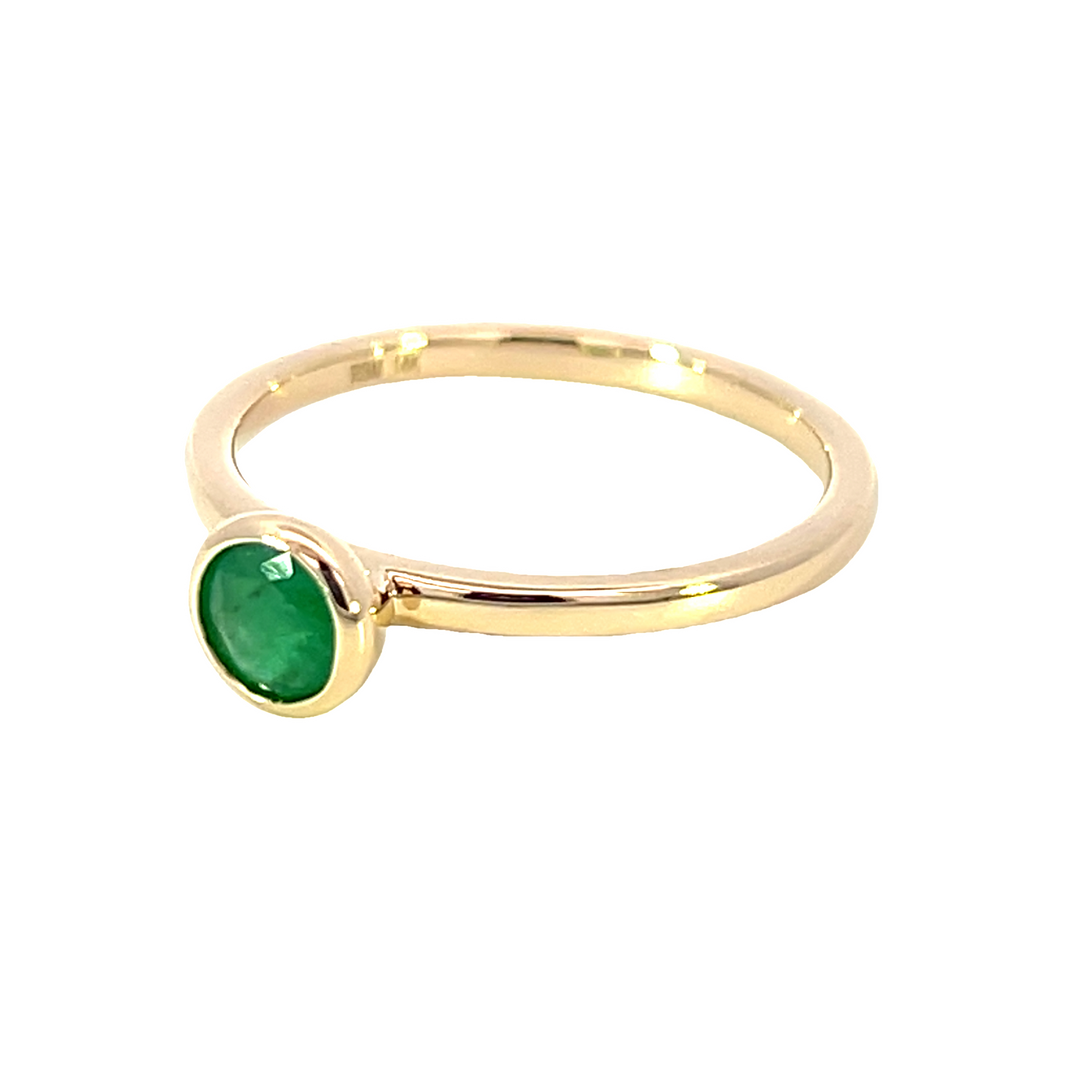 14k Yellow Gold Round Emerald Solitaire Ring