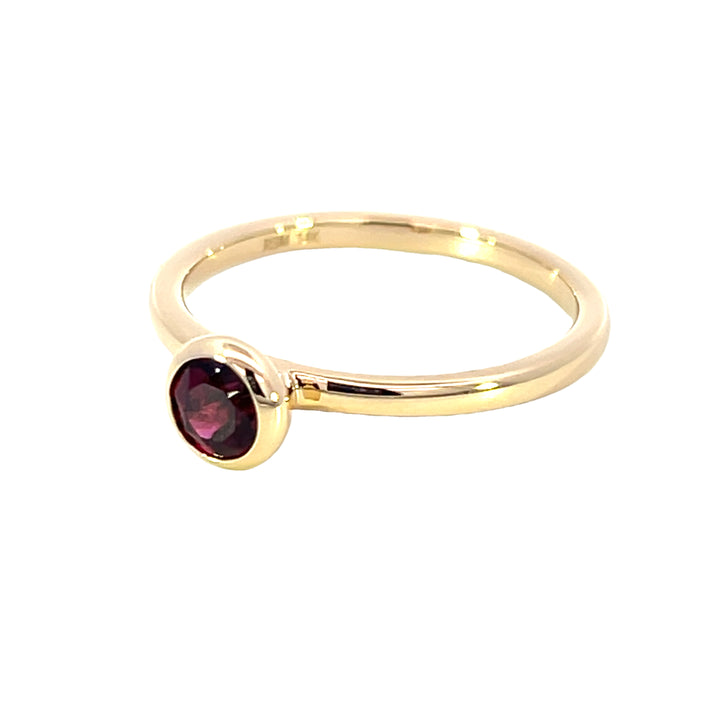 14k Yellow Gold Round Rhodolite Garnet Solitaire Ring