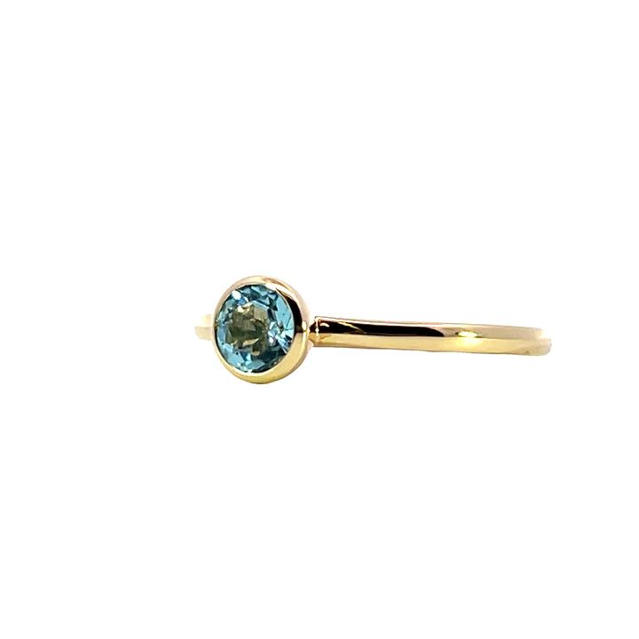 14k Yellow Gold Round Swiss Blue Topaz Solitaire Ring