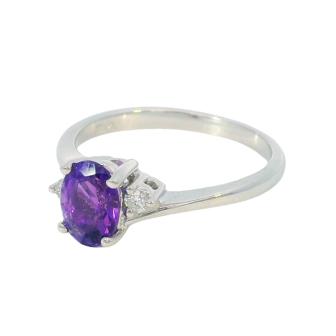 14k White Gold Oval Amethyst Solitaire Ring
