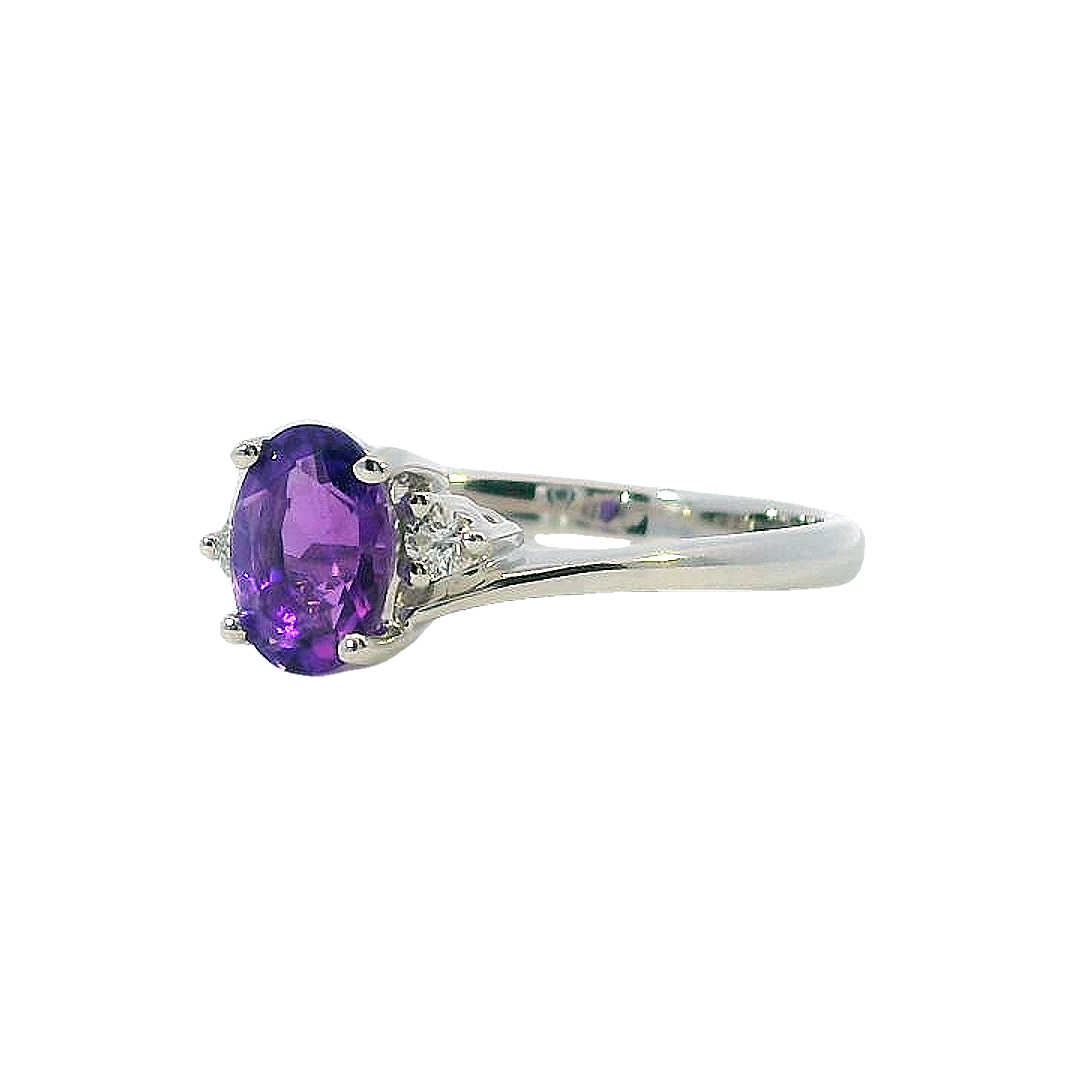 14k White Gold Oval Amethyst Solitaire Ring