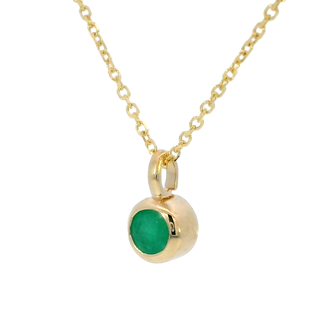 14k Yellow Gold Round Emerald Solitaire Bezel Set Pendant