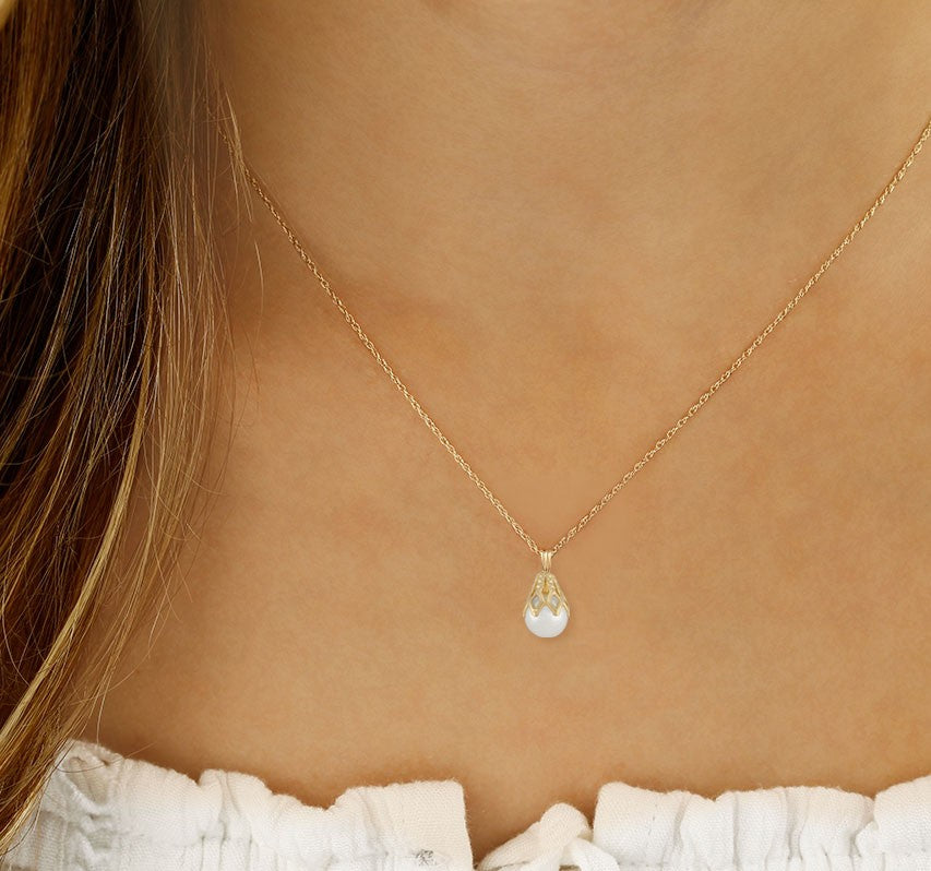14k Yellow Gold Round Pearl Drop Pendant
