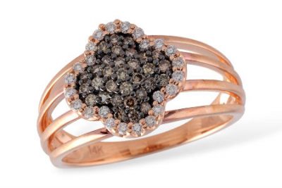 Clover Shape ring with 4 bands and pave set .26ct coco diamonds set throughout the center surrounded by .17ct P/Q color SI1/2 clarity totaling .17ct, 14k rose gold